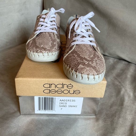 André Assous Iris Leather Sand Snake Sneaker - Size 7 (37EU) - Like New - Picture 5 of 13